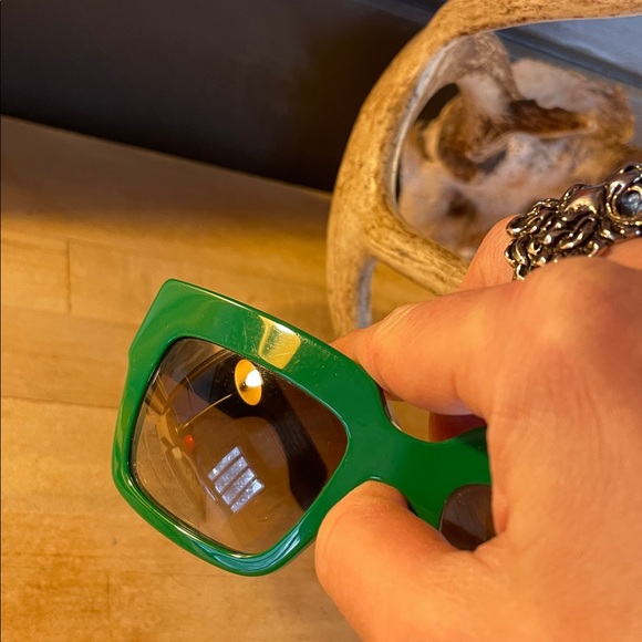Prada Green Black Sunglasses w Case! - Picture 2 of 10